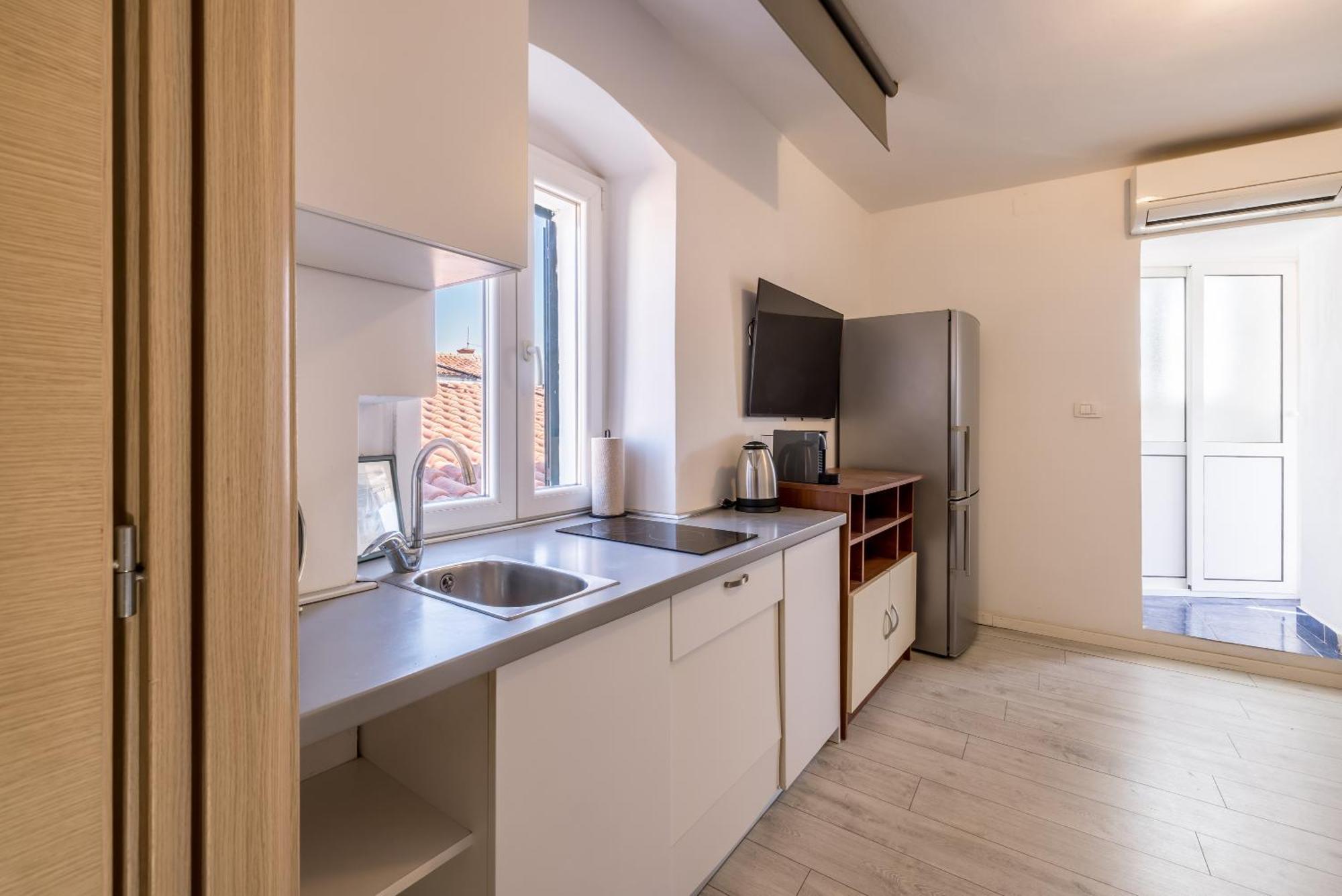 Split Central City Apartment Екстер'єр фото